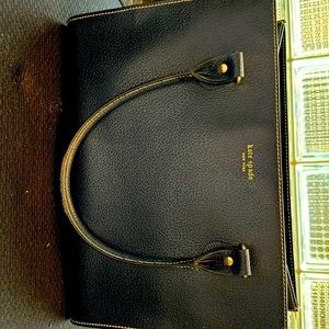 KATE SPADE Leather Toto Bag in Navy!